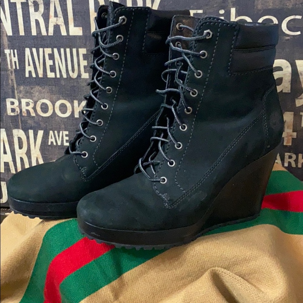 Black Wedge Timberland boots size 8